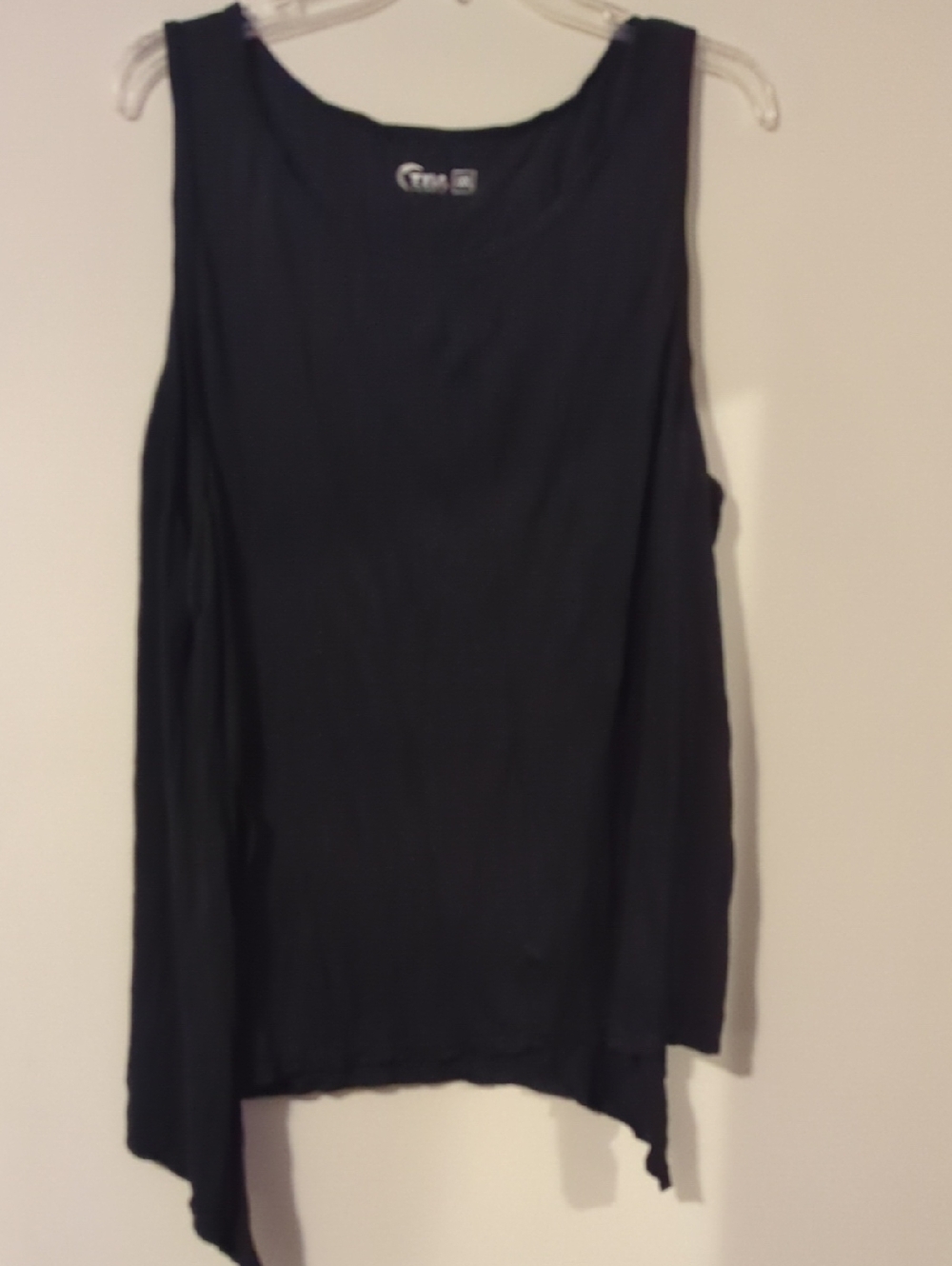 ZYIA Black Asymmetrical Hem Tank